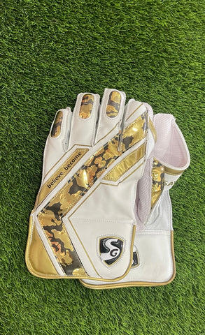SG SAVAGE EDITION  -WICKET KEEPING GLOVES